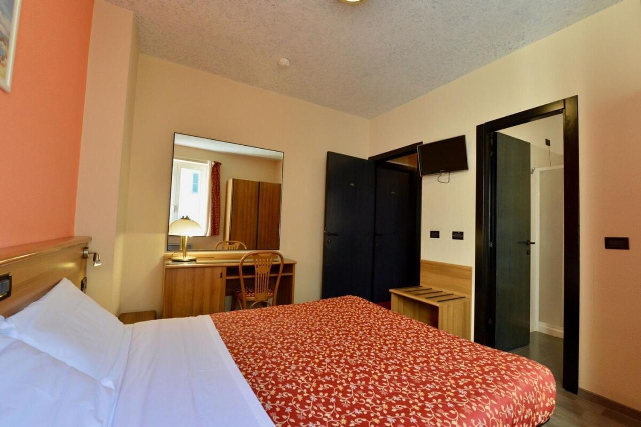 Hotel Europa Gênes Extérieur photo
